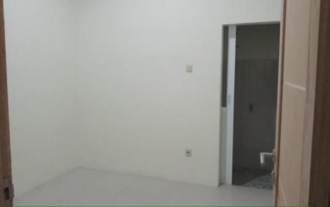 Mahmud Kost /Campur / Dekat BANDARA SOEKARNO HATTA Image