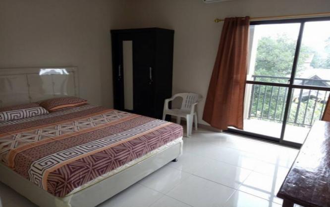 Flamboyant Kost Image