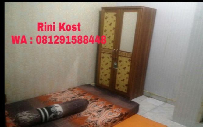 Rini  Kost Image