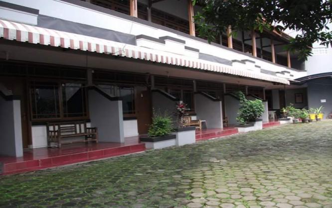 Al-Hikmah Kostel Image