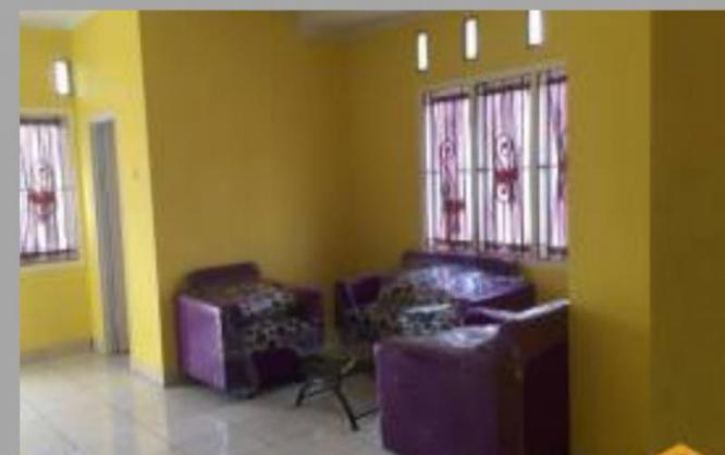 The Yellow House Image