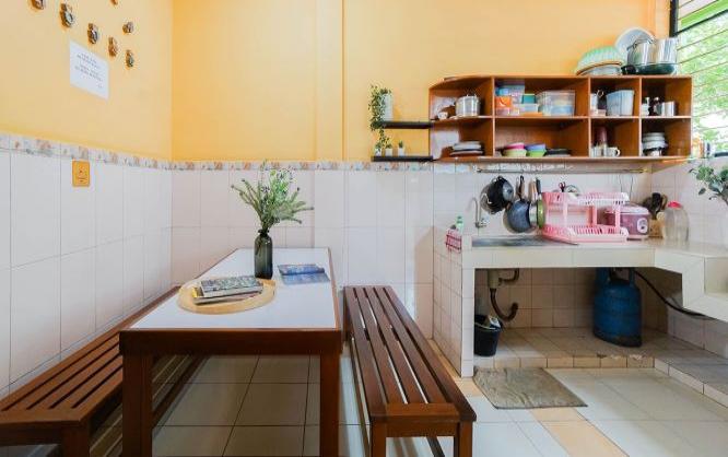 Kost Wanita Exclusive Murah Tulip dekat Kampus UI depok Image