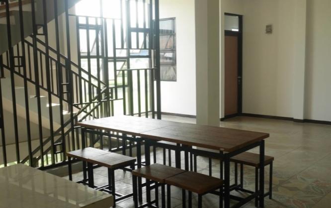 Rumah Kacapiring Image