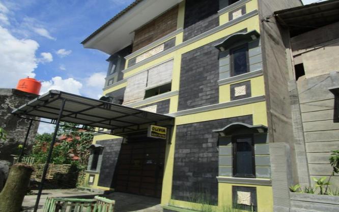 Olivia Kos Putri Exclusive Image