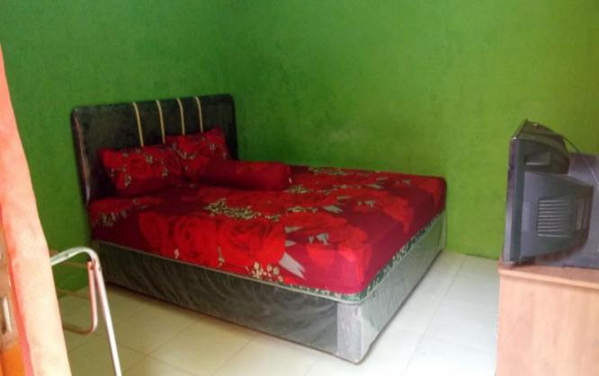 Tyas Kost Image