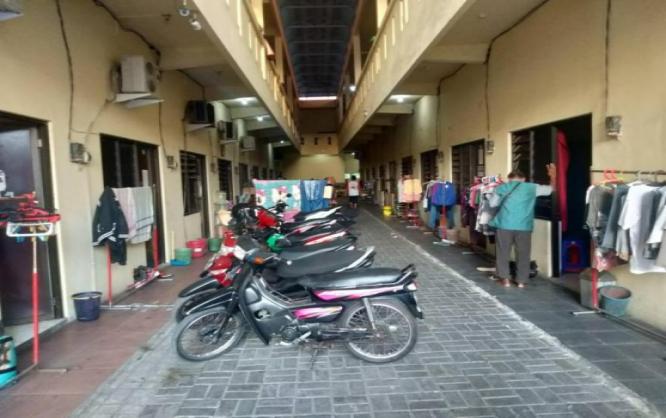 The Red Colour Wall Rungkut Surabaya Image