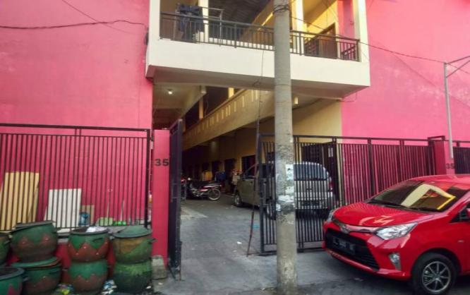 The Red Colour Wall Rungkut Surabaya Image