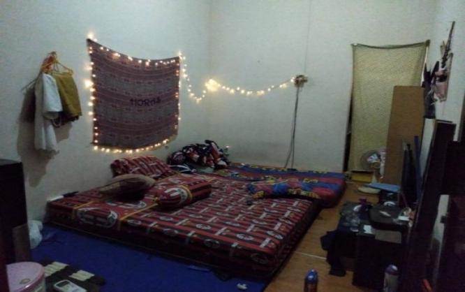 The Red Colour Wall Rungkut Surabaya Image