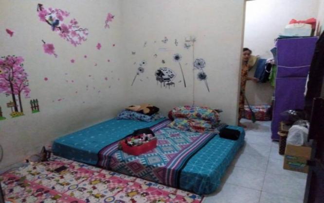 The Red Colour Wall Rungkut Surabaya Image