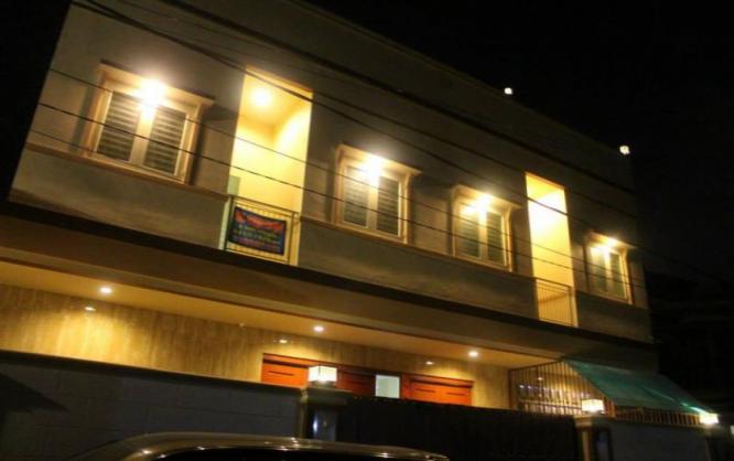 HH Guest House Makassar Image