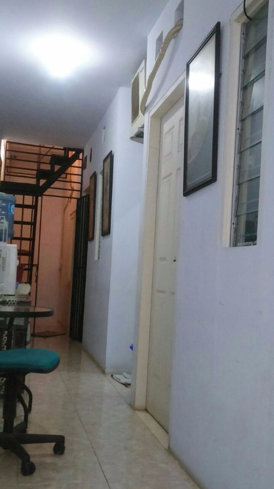 Bule House (Kost Putri) Jakarta Selatan Image