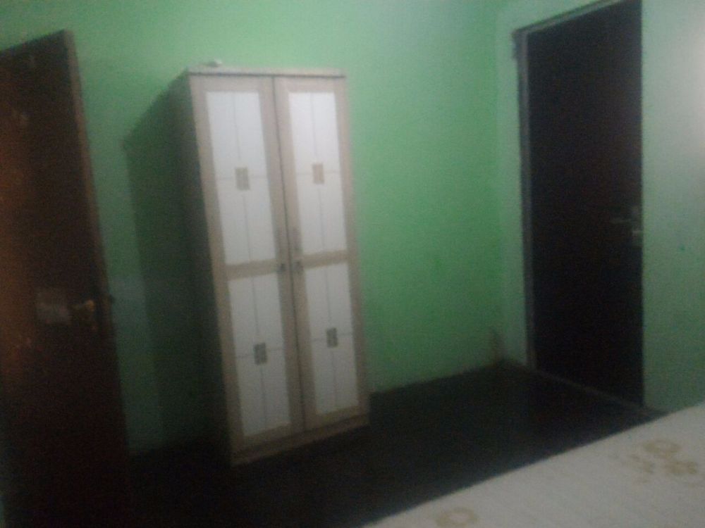 Disewakan Kamar Kost wanita/pria Image