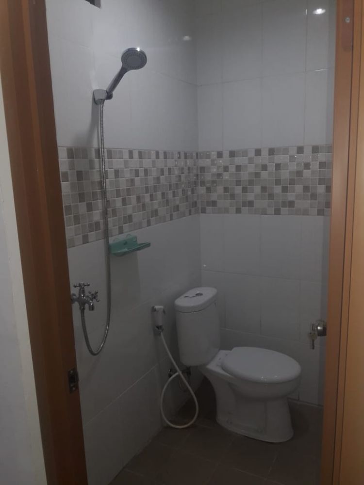 Kamar Kos Pria. Lokasi strategis. Dekat Akademi Perawat dan RS Muhamadiah Jl. Banteng.. Seberang Hotel Horizon Bandung. Image