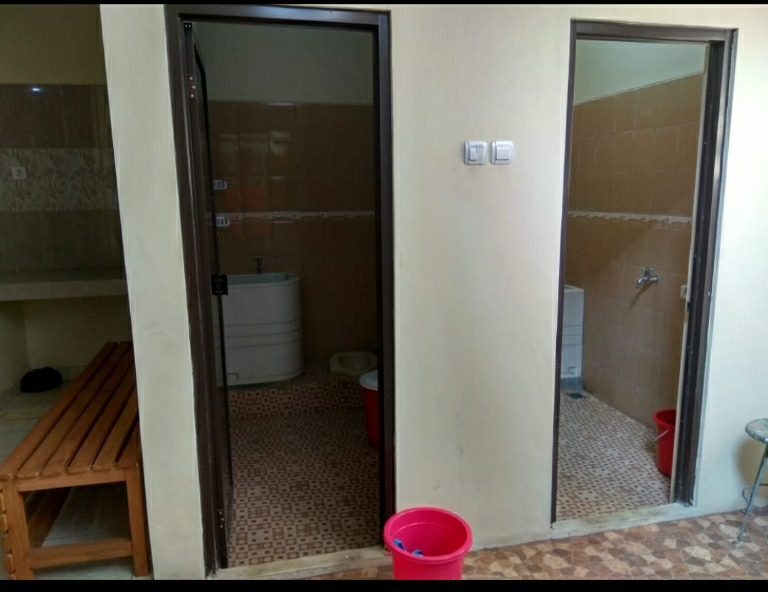 Kamar kost AC putri mahasiswi & karyawati dekat kampus UIKA bogor Image
