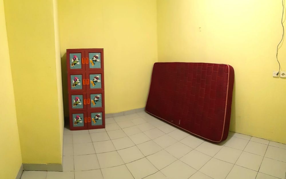 Kos Bougenville Indah V no 22    Meadow Green Lippo Cikarang Image