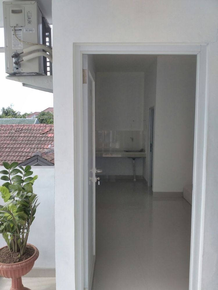 Kos Exclusive Limus Pratama Image