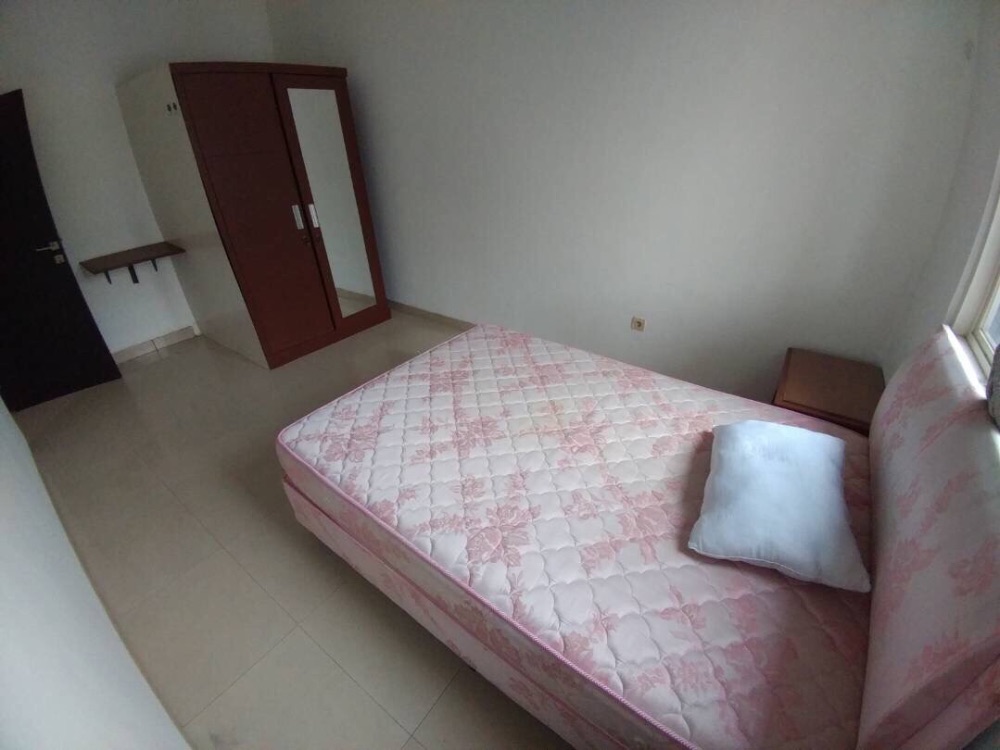 Kos khusus wanita dipusat Surabaya timur bersih nyaman aman Image