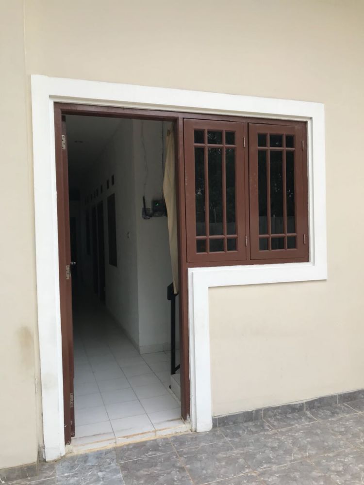 Kos Wanita Baru    Strategis    Ibu Amie Image