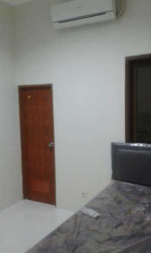 Kost Eksekutif Untuk Wanita di Tangerang Kota    Dina Residence Image