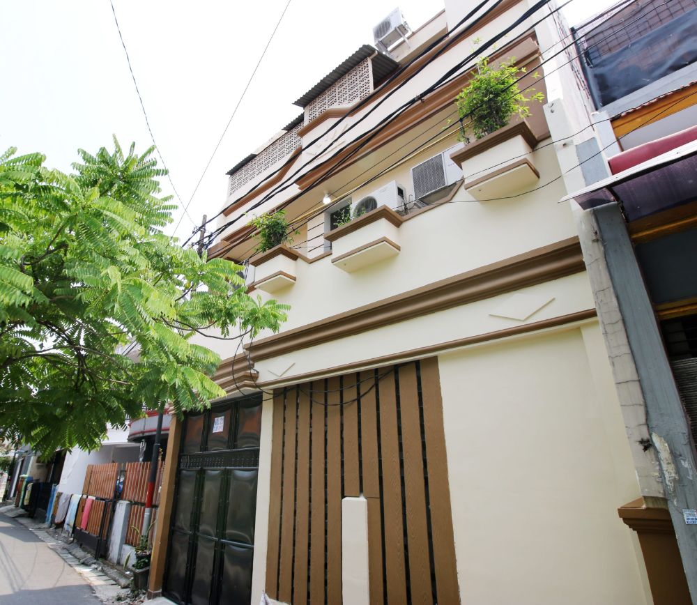 Kost Harian & Bulanan Kamar Keluarga Johar Baru Utara Image