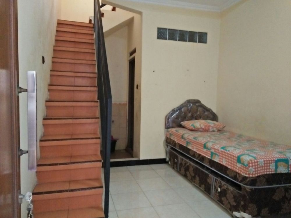 Kost Karyawati    Mahasiswi Semolowaru Surabaya Image