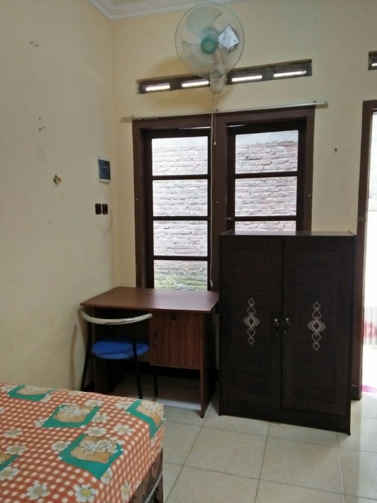 Kost Karyawati    Mahasiswi Semolowaru Surabaya Image