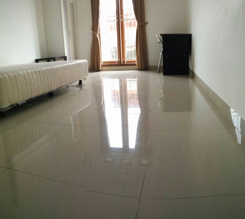 Kost khusus wanita Image