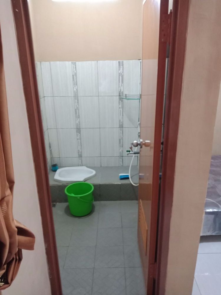 kost / kontrakan 1 kamar lengkap dengan isinya daerah ciroyom bandung Image