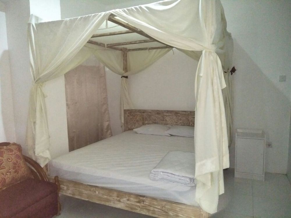 Kost lengkap di Atena Seminyak Bali Image