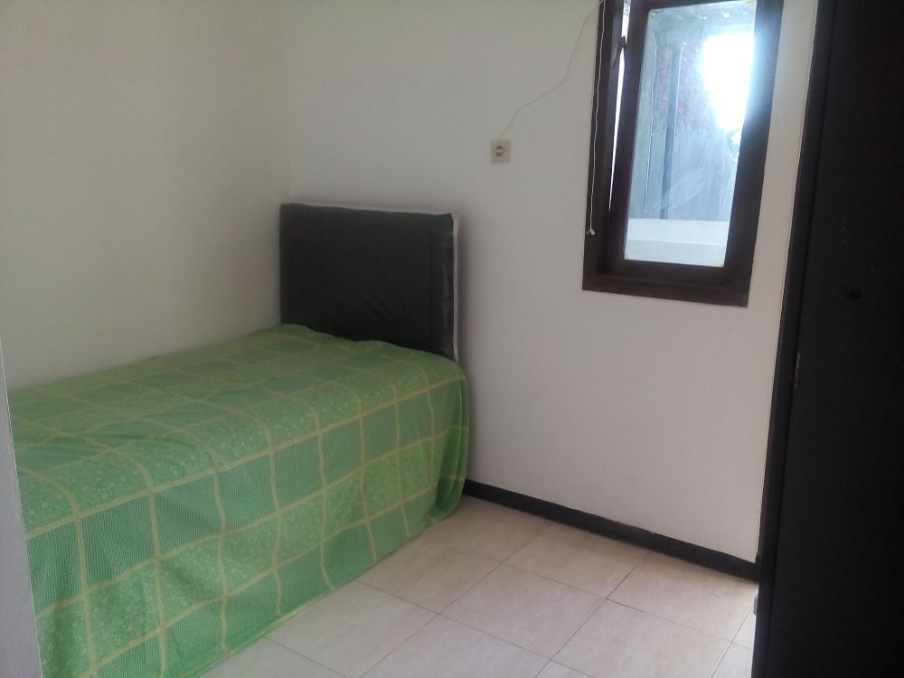 KOST PUTRI BRANTAS PERMAI Image