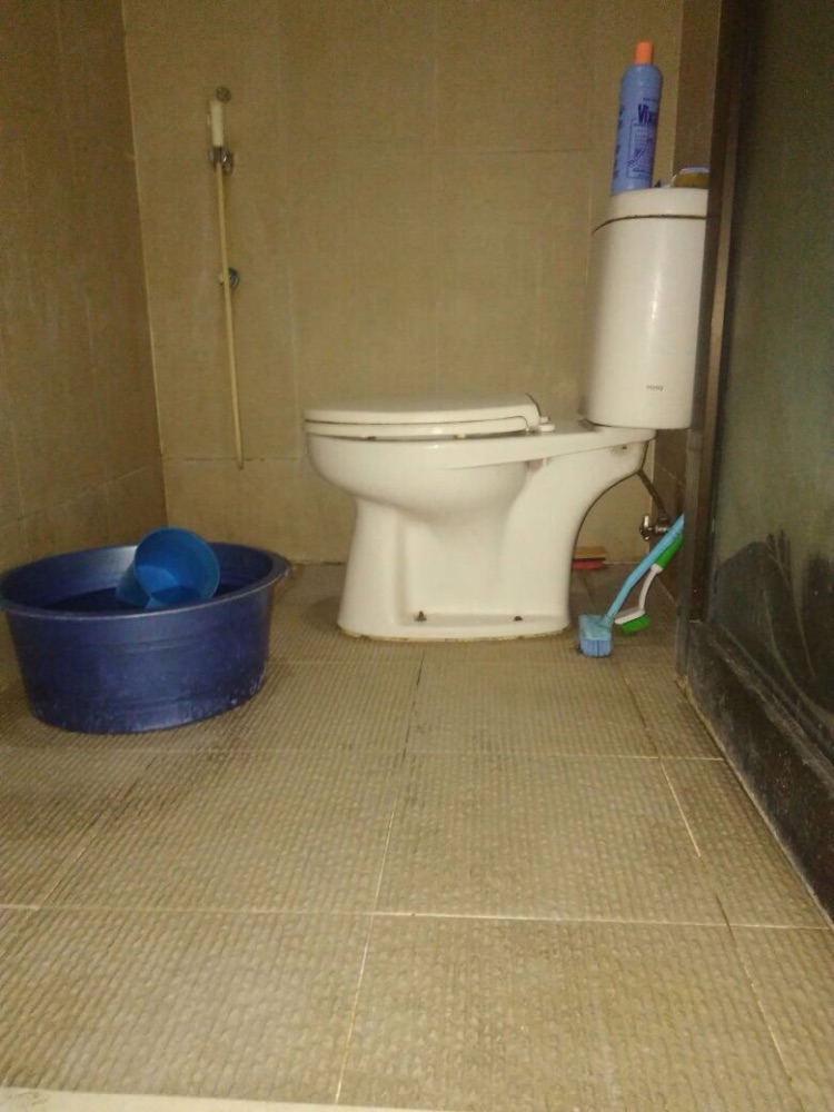 Kost Putri Karyawati Dekat Meikarta Image