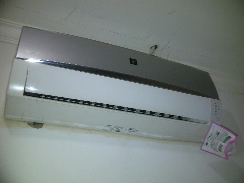 Kost Warnet WIFI Kencang seperti game Center Image