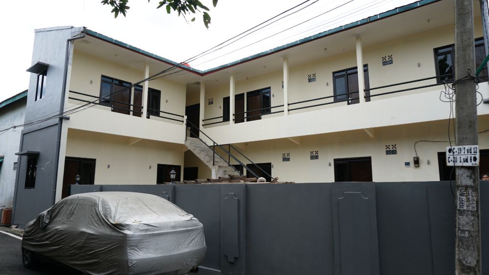 Raena Kost Putri Image