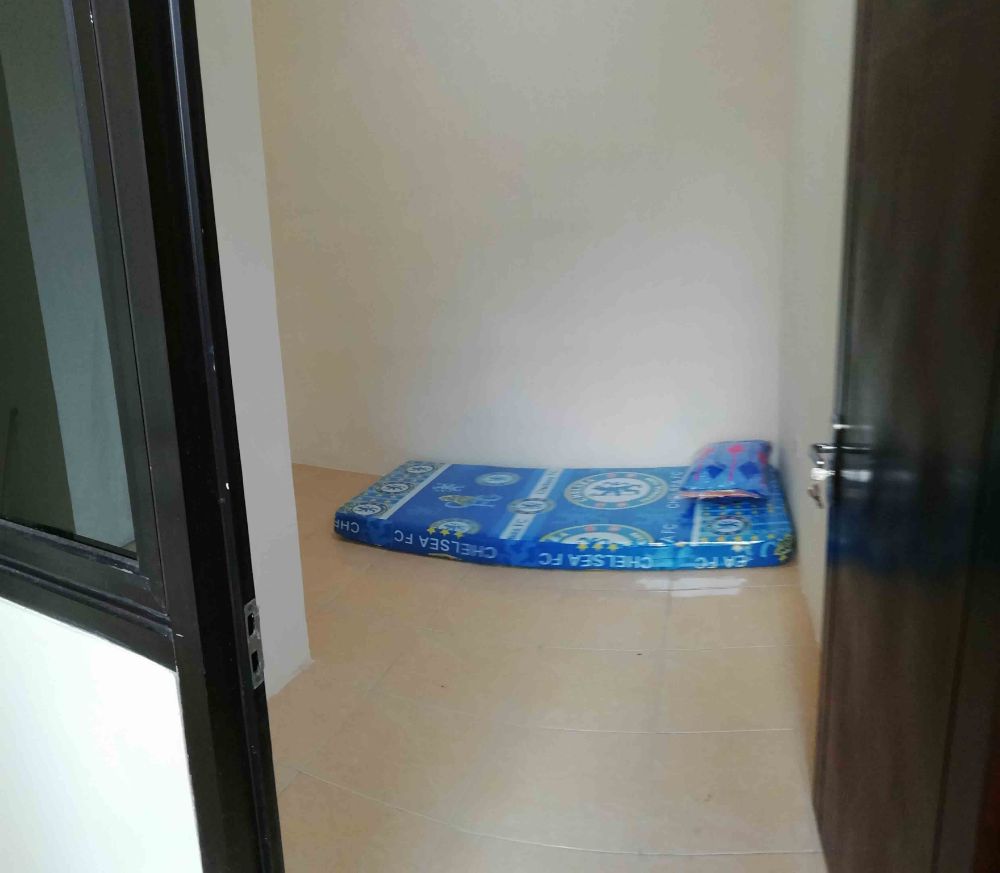 Raena Kost Putri Image