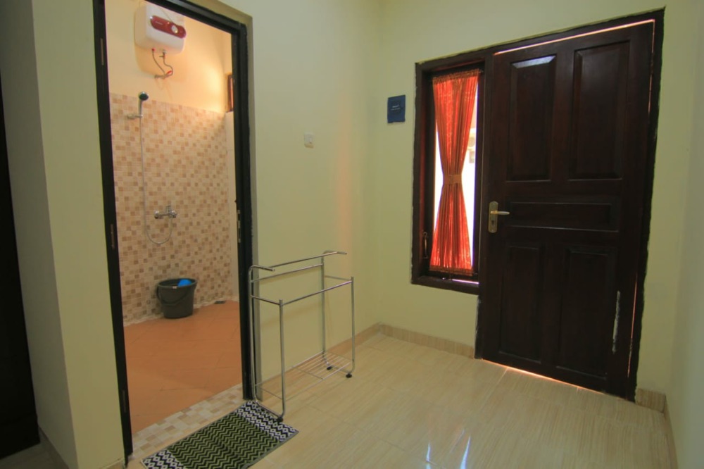 TIARA EXCLUSIVE KOST Image