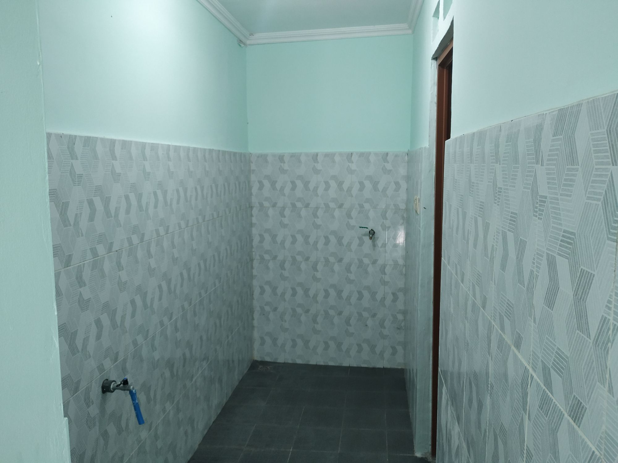 Kost Depan Pohon Rambutan Image