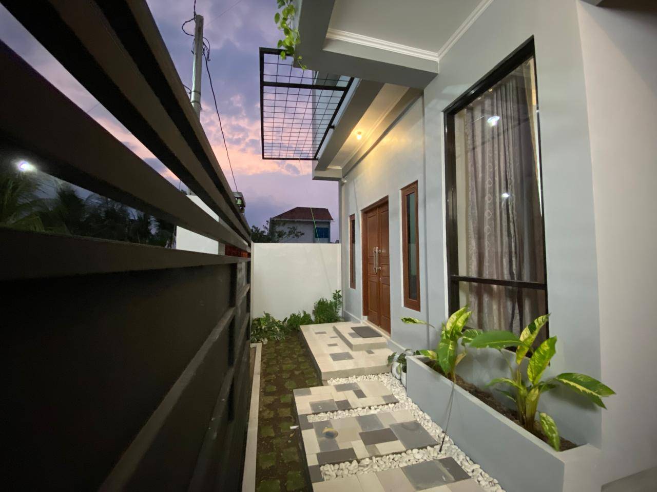 Djuragan Kamar - Sumber OIKOS Image