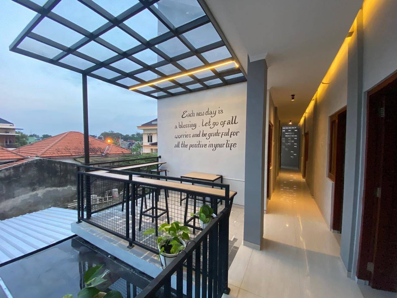 Djuragan Kamar - Sumber OIKOS Image