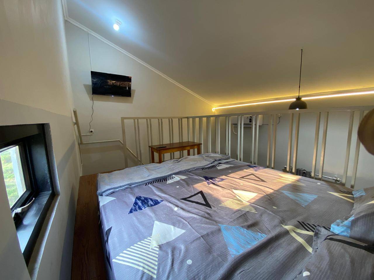 Djuragan Kamar - Sumber OIKOS Image