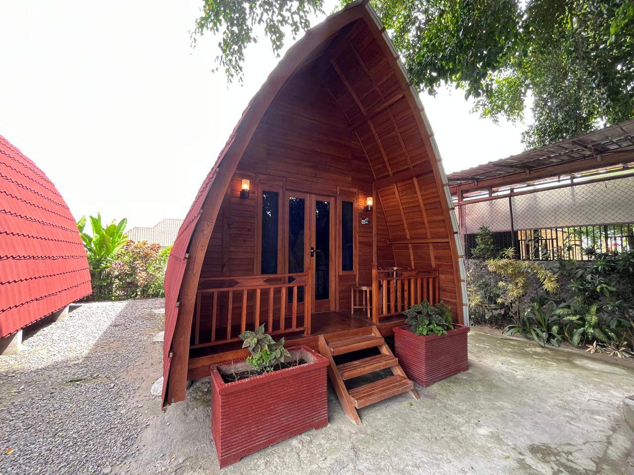 Djuragan Kamar - Pucuk Matahari Stable Image