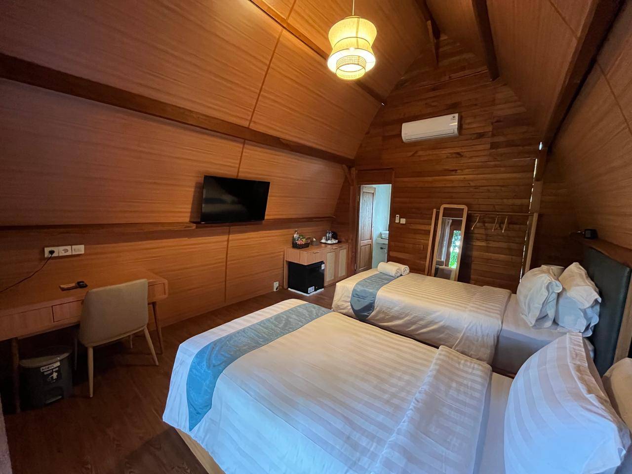 Djuragan Kamar - Pucuk Matahari Stable Image