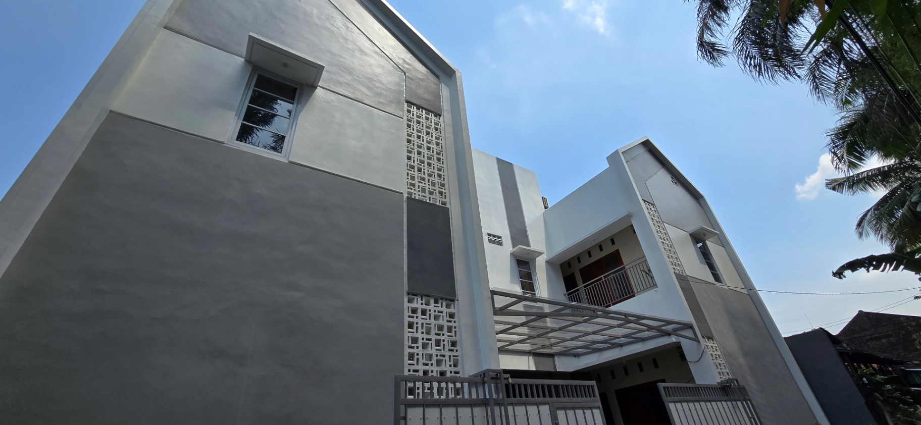 Djuragan Kamar - Kost Safir Executive Slamet Riyadi Image