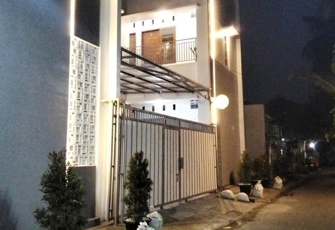 Djuragan Kamar - Kost Safir Executive Slamet Riyadi Image