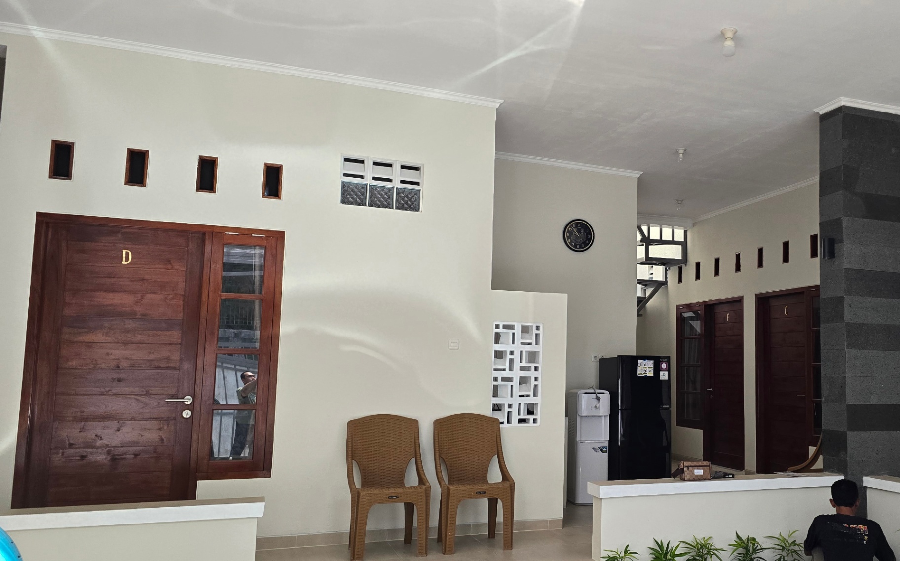 Djuragan Kamar - Kost Safir Executive Slamet Riyadi Image