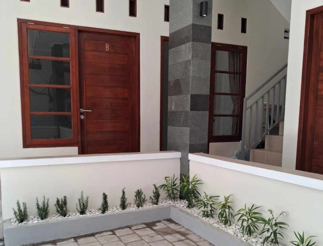 Djuragan Kamar - Kost Safir Executive Slamet Riyadi Image