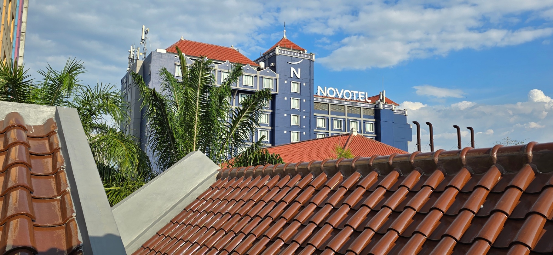 Djuragan Kamar - Kost Safir Executive Slamet Riyadi Image