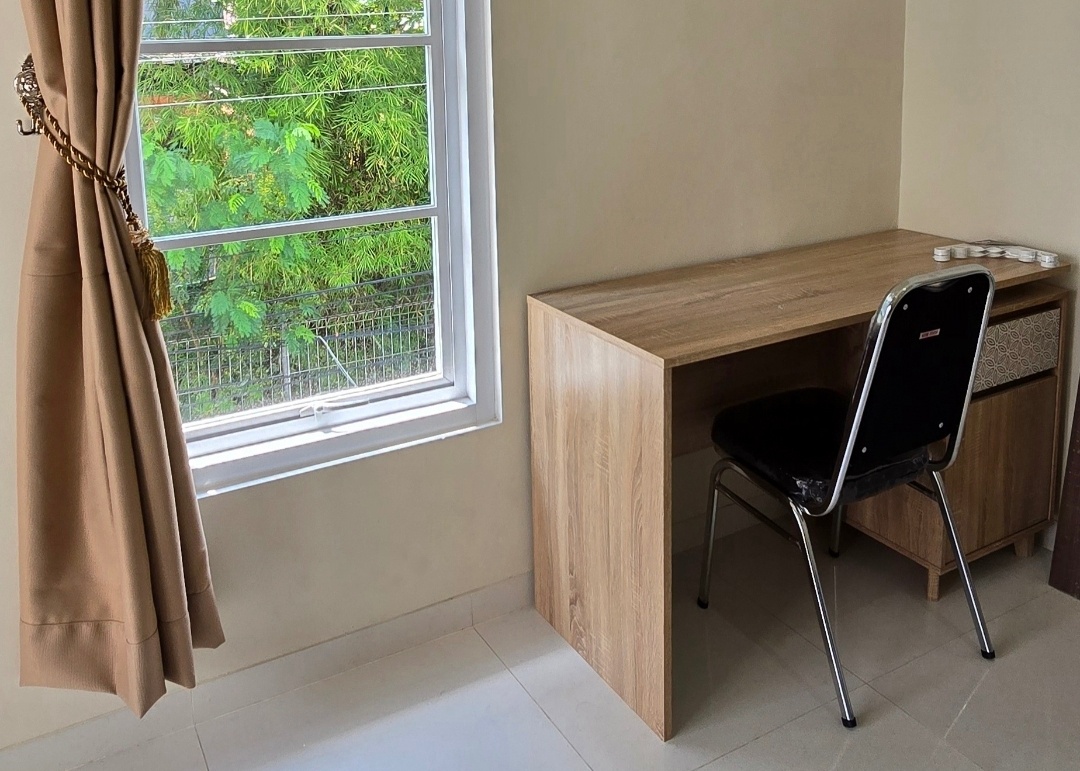 Djuragan Kamar - Kost Safir Executive Slamet Riyadi Image