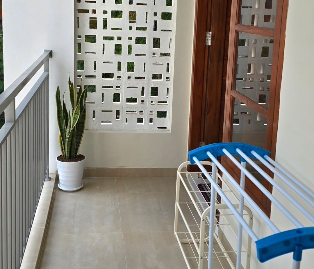 Djuragan Kamar - Kost Safir Executive Slamet Riyadi Image