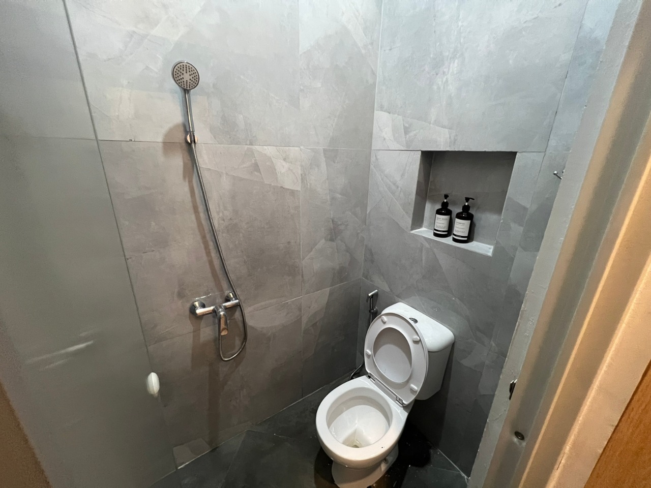 Djuragan Kamar - Bobo Kost Image