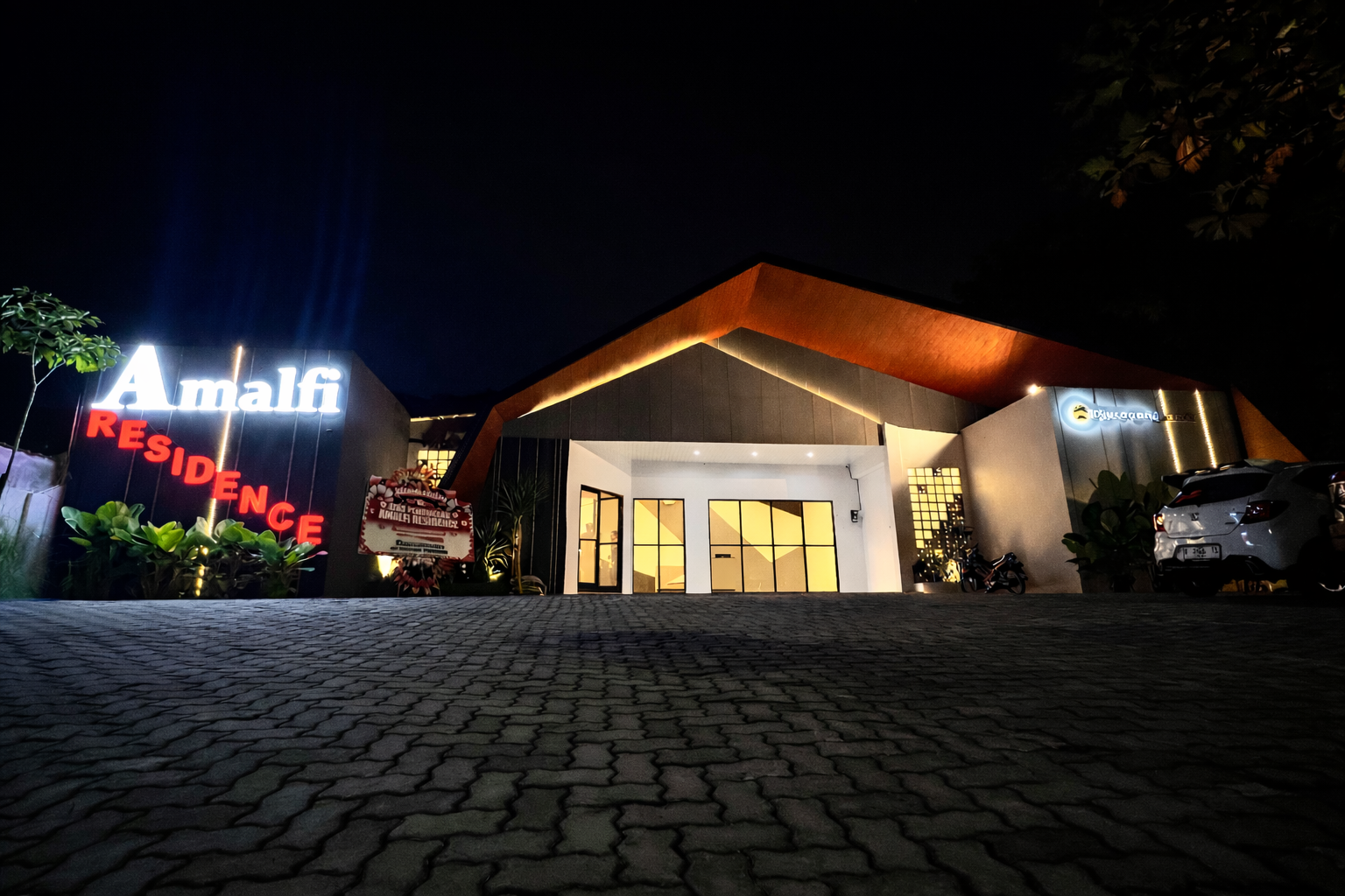 Djuragan Kamar - Amalfi Papandayan Image